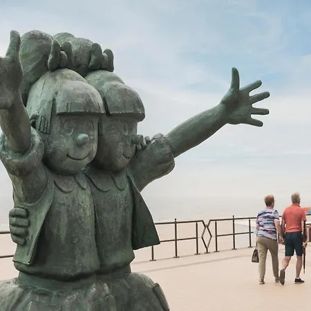 By The Sea Near Casino Ostend, Cleaning Included * Middelkerke