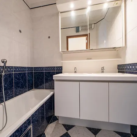 By The Sea Near Casino Ostend, Cleaning Included Daire
