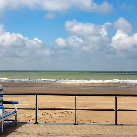 By The Sea Near Casino Ostend, Cleaning Included Middelkerke